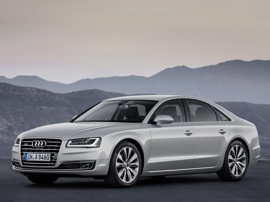  Audi A8 TFSI Quattro (D4) 2013 года  (WW) (фото 7 из 10)